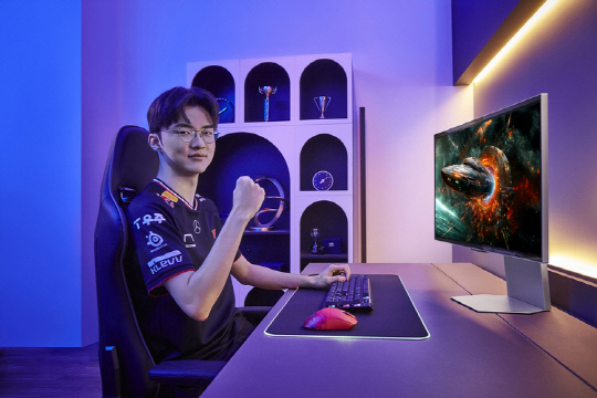 1ºÐ±â `OLED ¸ð´ÏÅÍ` ÃâÇÏ·® »ç»ó Ãִ롦»ï¼ºÀüÀÚ°¡ 1À§ 1ºÐ±â `OLED ¸ð´ÏÅÍ` ÃâÇÏ·® »ç»ó Ãִ롦»ï¼ºÀüÀÚ°¡ 1À§